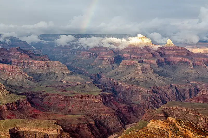 Grand Canyon from Hopi Point with a rainbow over the cliffs