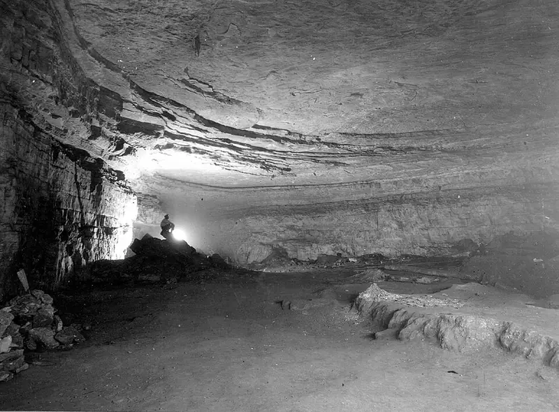 Black-and-white view inside Mammoth Cave's large rotunda